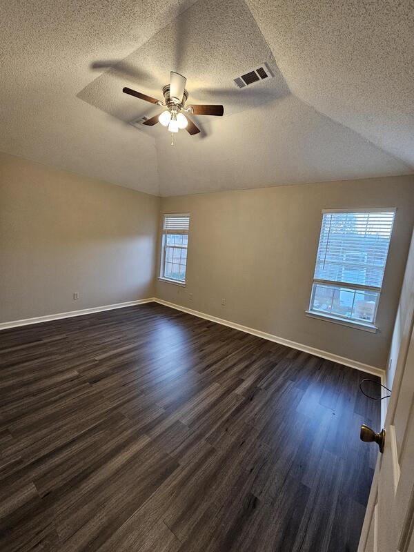 Building Photo - 1593 Belle Trees Dr