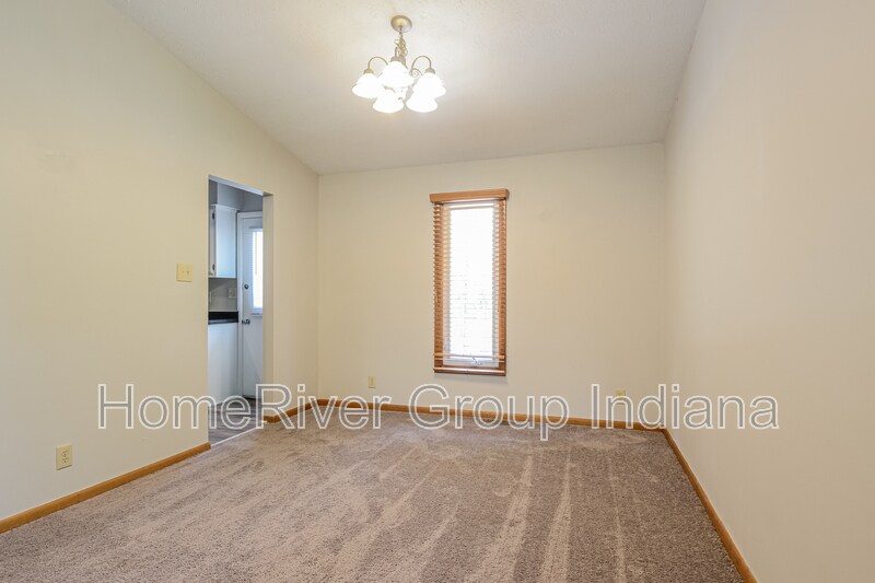 Building Photo - 712 Daffon Dr