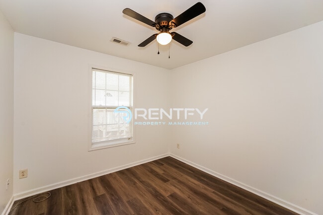 Building Photo - 1110 Mason St