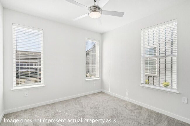 Building Photo - 3651 S Custer Rd