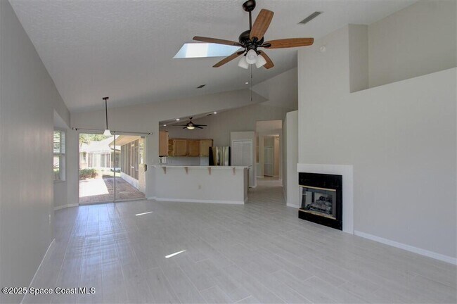 Building Photo - 4240 Wood Haven Dr