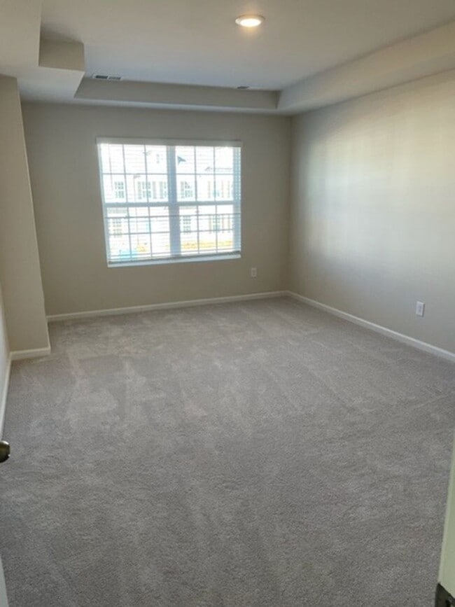 Building Photo - 3 Bed and 2.5 bath is now available!