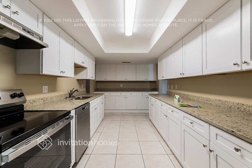 Building Photo - 8900 Phyliss Ave