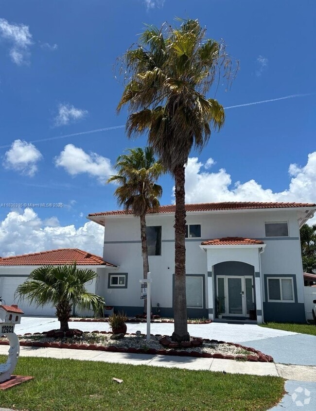 Building Photo - 12923 SW 207th Terrace