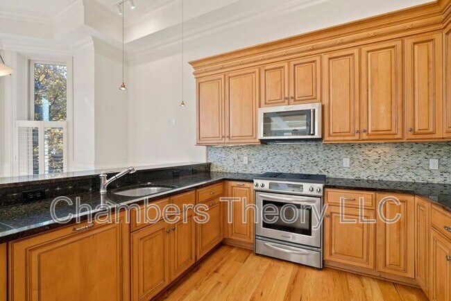 Building Photo - 4 Logan Cir NW