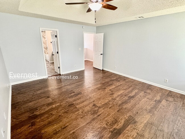 Building Photo - 1604 S Kalanchoe Ave W