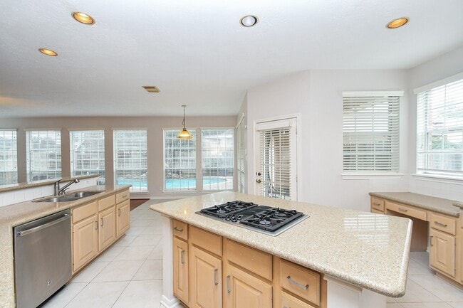 Building Photo - 7010 Adobe Oaks Ct