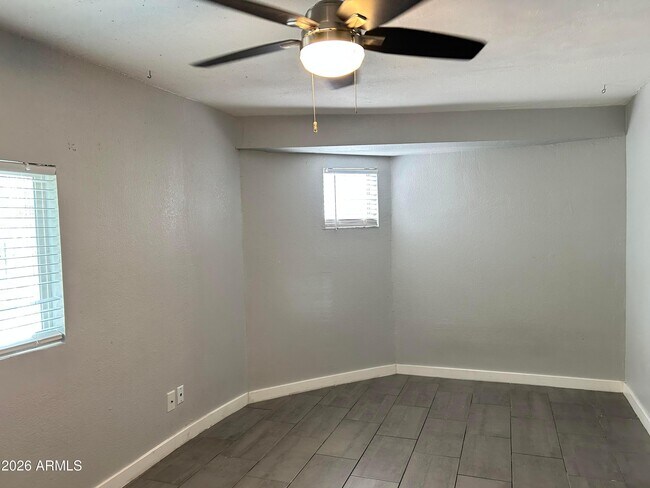 Building Photo - 9618 N 5th St