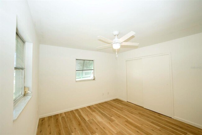 Building Photo - 391 Gulf Breeze Blvd