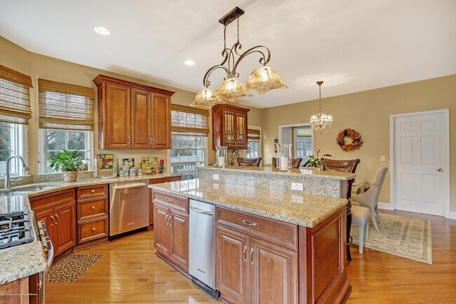 Building Photo - 18 Mariners Bend
