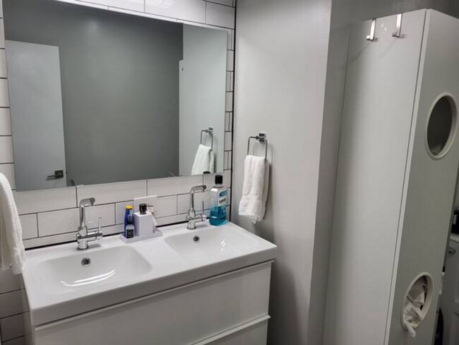 Building Photo - Remodeled 3 bedroom 2 bathroom house with 2 car garage and fenced yard