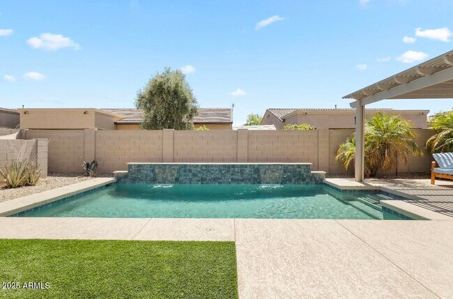 Building Photo - 18241 W Young St