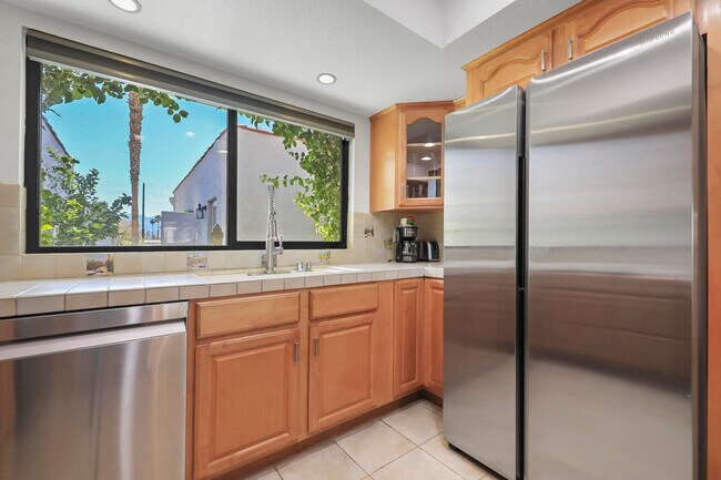 Building Photo - 166 Wimbledon Ct