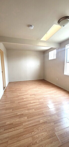 Building Photo - 218 W Carson St