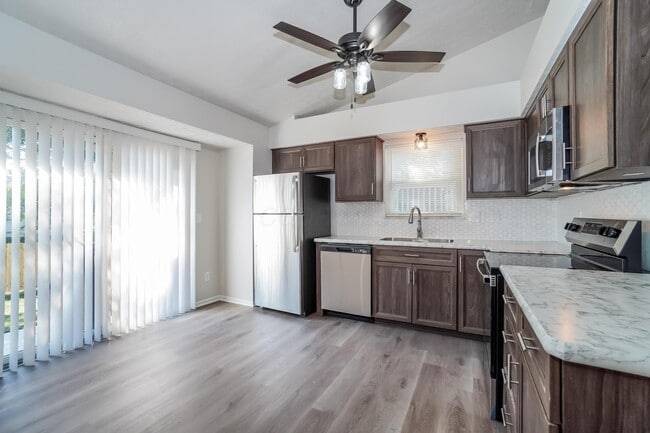 Building Photo - 1087 Lavender Ln