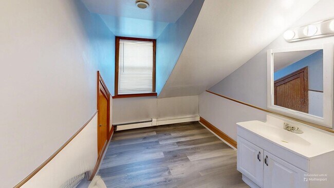 Building Photo - Sunny 4 Bed in Roxbury .5mi from the Orange Line