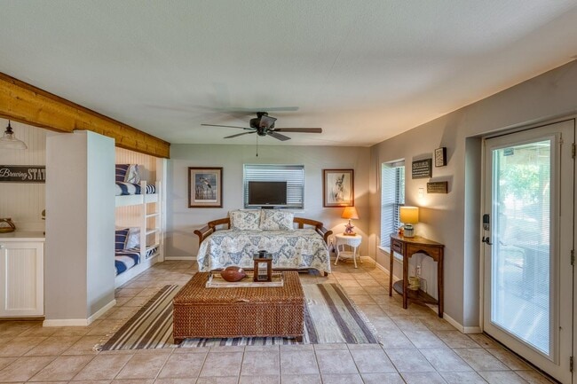 Building Photo - 303 Granite Shoals Ln