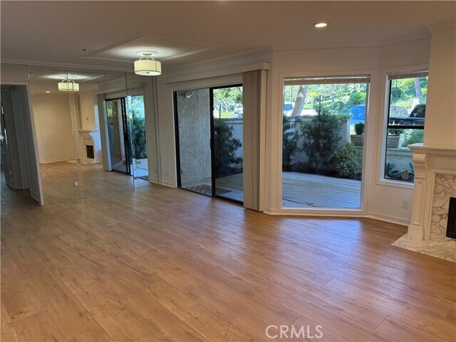 Building Photo - 950 Cagney Ln