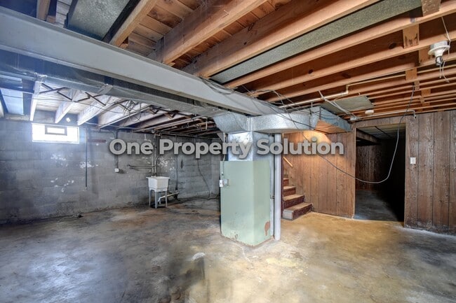 Building Photo - 4240 E 13th Ave