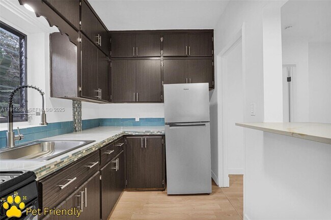 Building Photo - 12287 NE 7th Ave