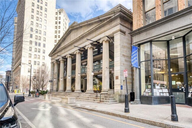 Building Photo - 65 Weybosset St