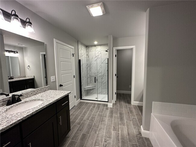 Building Photo - 2040 Tallgrass Ter