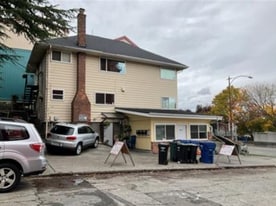 Building Photo - 4801 Aurora Ave N