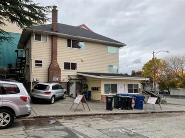 Building Photo - 4801 Aurora Ave N