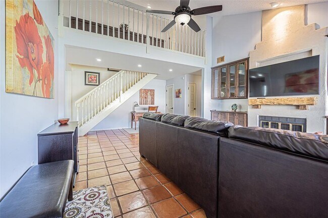 Building Photo - 5427 Villa Deste Ct