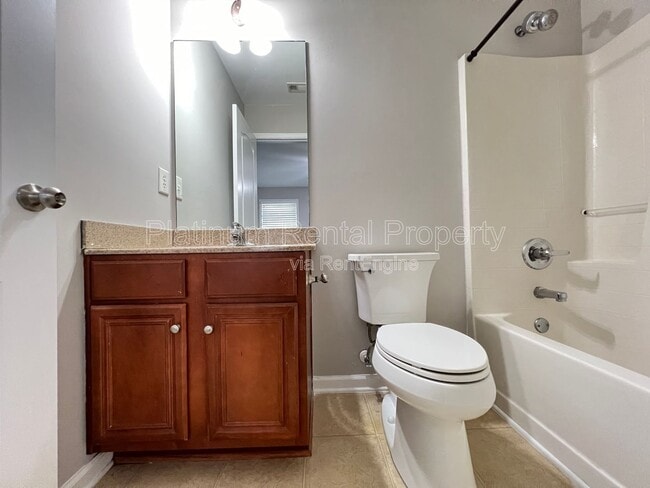 Building Photo - 3080 Whitfield Ave