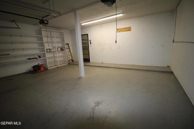 Building Photo - 351 Duanesburg St