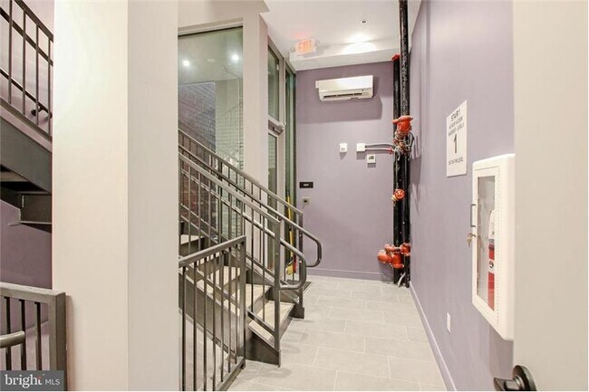 Building Photo - 448 K St NW