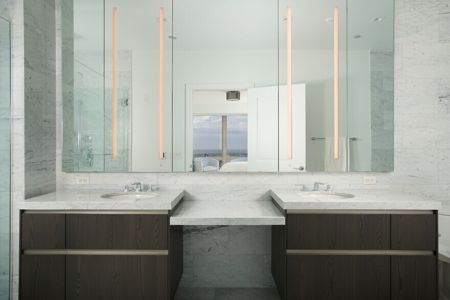 Building Photo - 363 E Wacker Dr