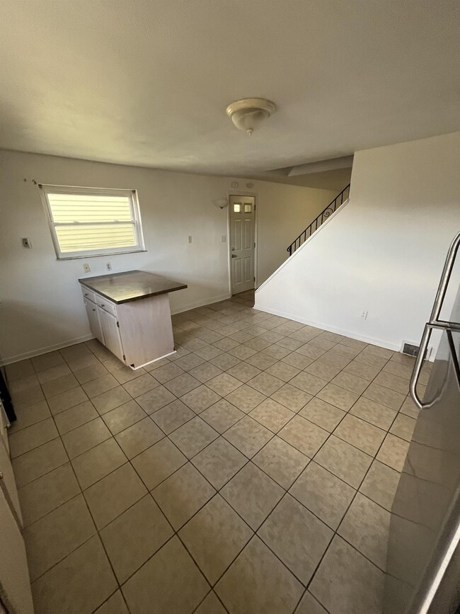 Building Photo - 1511 Ridge Ave