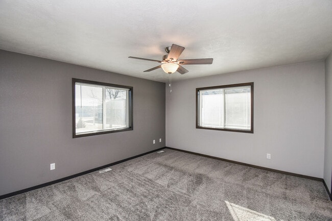 Building Photo - 3704 S Outfield Cir