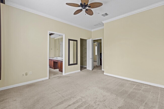 Building Photo - 2900 NW 125th Ave