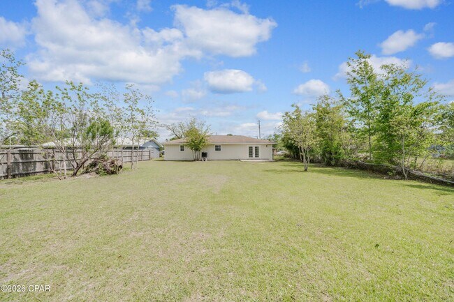 Building Photo - 404 Missouri Ave