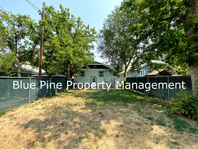 Building Photo - 619 S 11th Ave