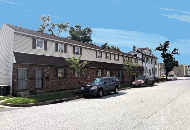 Building Photo - 500 E Patapsco Ave