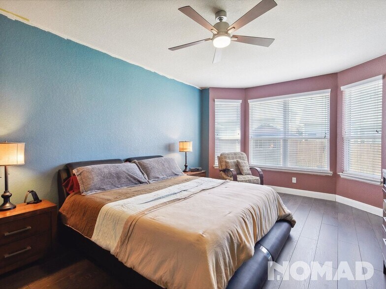 Building Photo - 6044 Akin Song