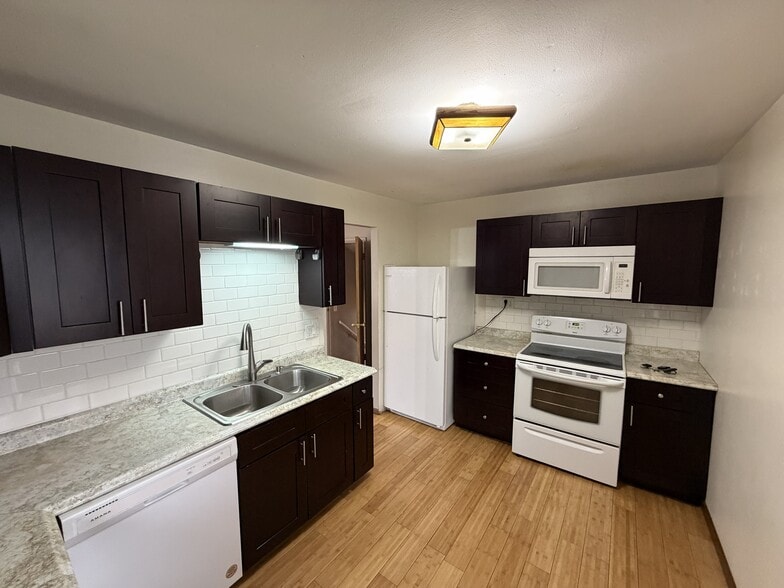 Building Photo - 2612 Erin