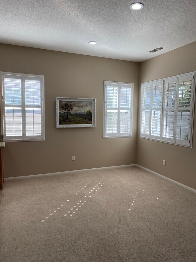 Building Photo - Beautiful Home in 55+ Community