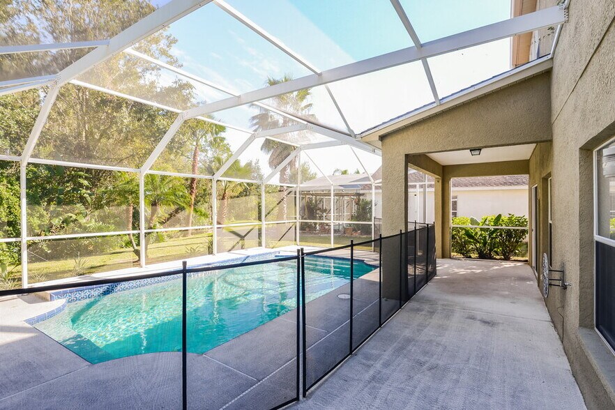 Building Photo - 18863 Maisons Dr