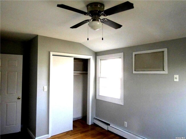 Building Photo - 93-15 240th St