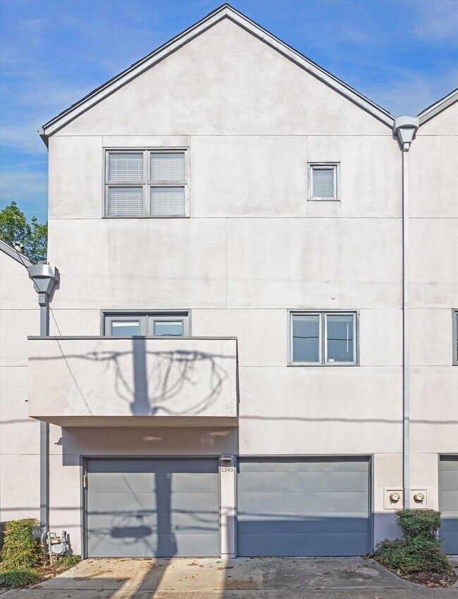 Building Photo - 1393 Arlington St