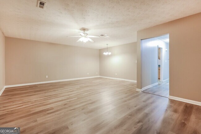 Building Photo - 3560 Satellite Blvd