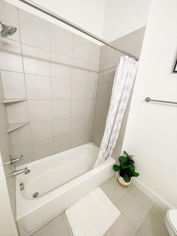 Building Photo - 5513 Traveller Dr