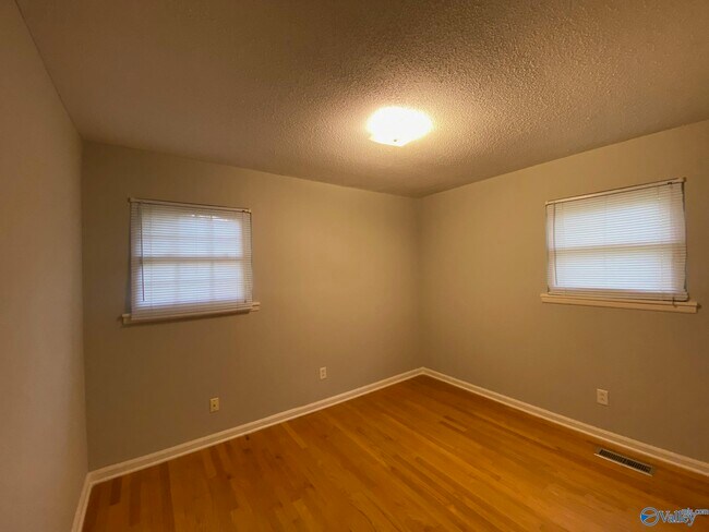 Building Photo - 710 Mountain Gap Rd SE