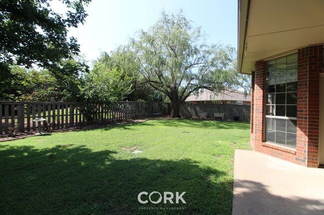 Building Photo - 2808 Stonebrook Rd