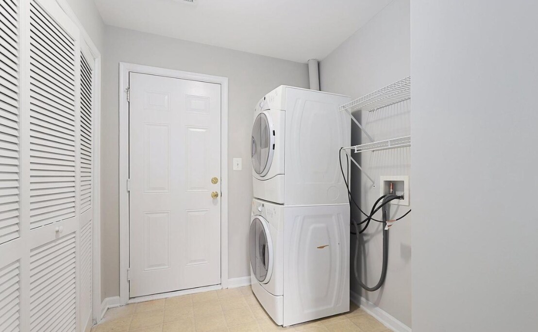 Building Photo - 1110 Posey Ln